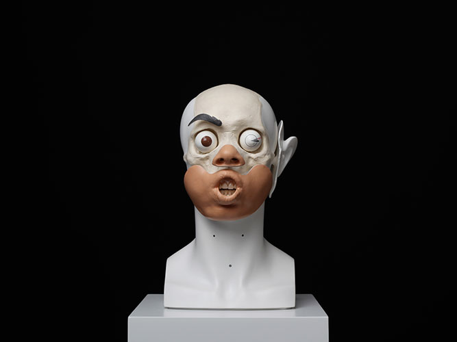 Lee Hyungkoo-Face Trace 010, 2012, Resin, artificial teeth, stainless steel wire, acrylic, aluminum plate, bolt, 31.4x18.5x20.7cm